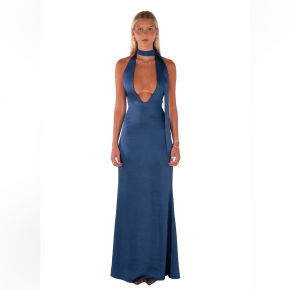 Chic Backless Blue Dress - Picture 1 of 1